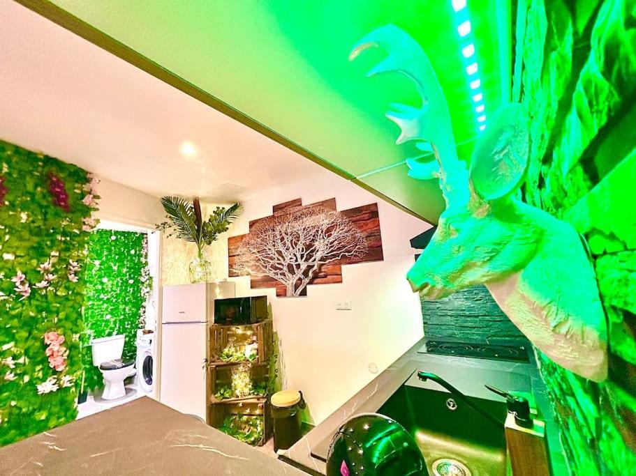 La Foret Enchantee, Centre Ville Pont-Sur-Yonne Buitenkant foto